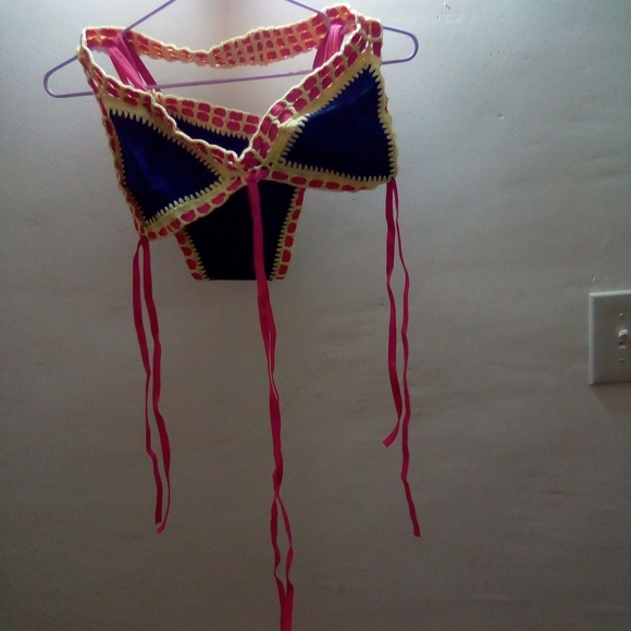 Swimsuit set - Picture 2 of 2